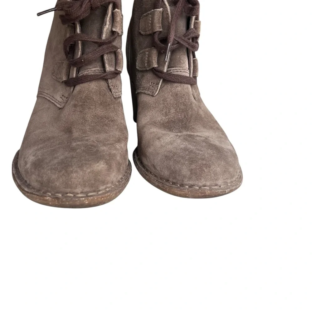 Clarks Artisan Women’s 9 Brown Suede Carleta Lyon Lace-Up Booties Ortho 60892557